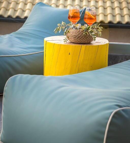 סוויטה, Daluz Boutique