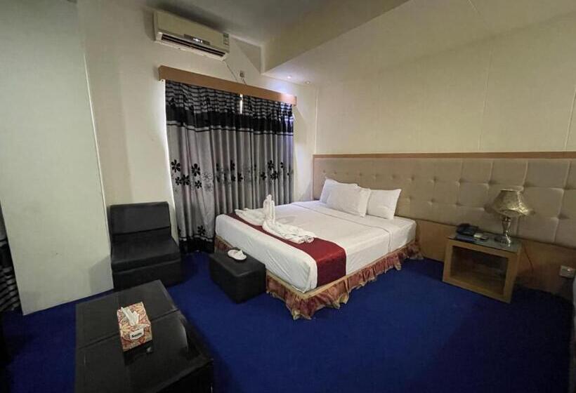 اتاق لوکس, Milina