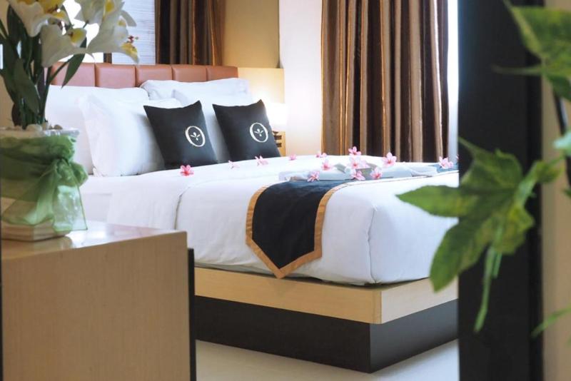 Президентский Люкс, Nagoya Mansion Hotel And Residence