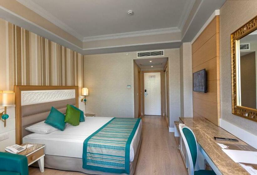 스탠다드 트리플 룸, Karmir Resort & Spa   Ultra All Inclusive