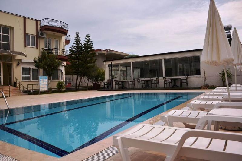 Suite Pool View, Minta Apart