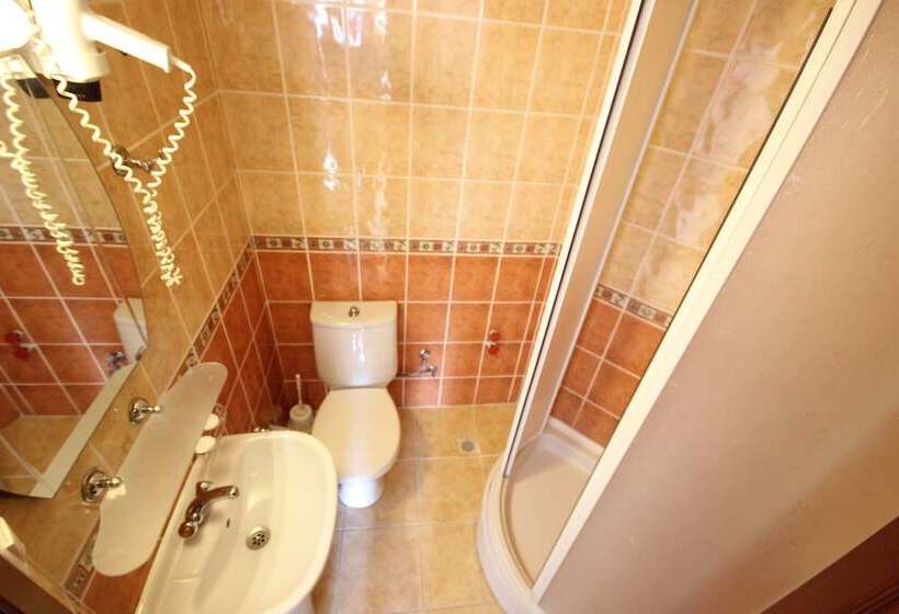 Suite Pool View, Minta Apart