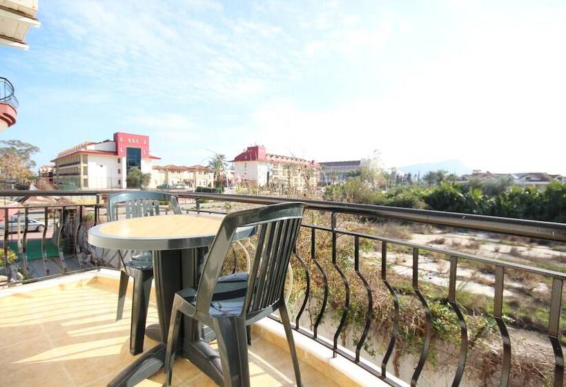 Suite Pool View, Minta Apart