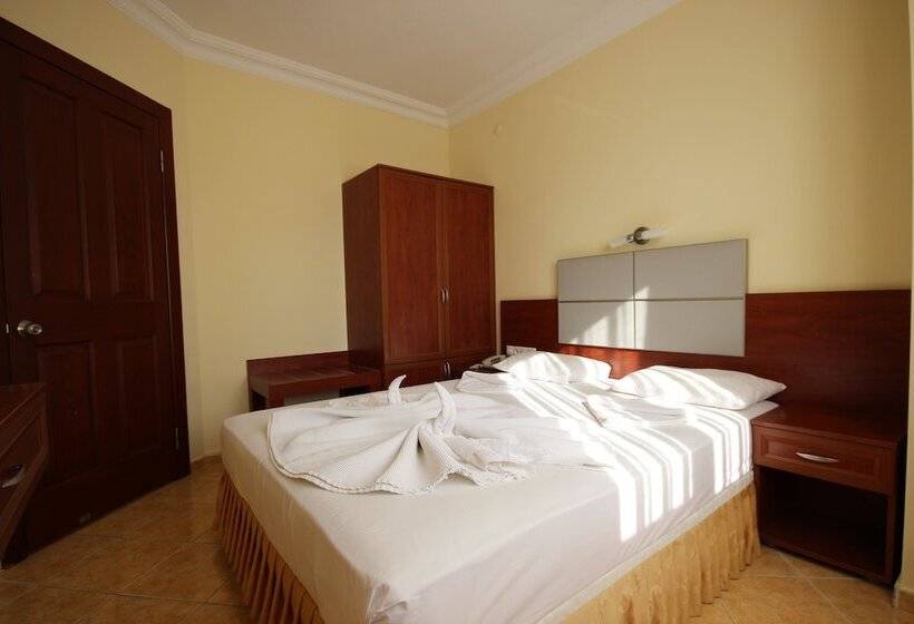 Suite Pool View, Minta Apart