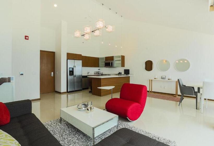 带1个卧室的顶楼公寓, Blue Residences