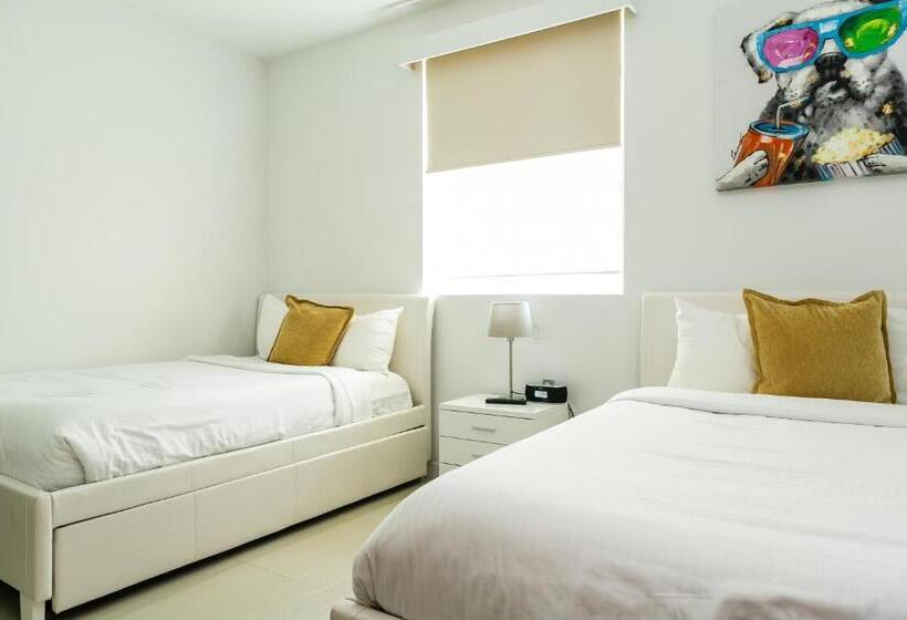 带1个卧室的高级公寓, Blue Residences