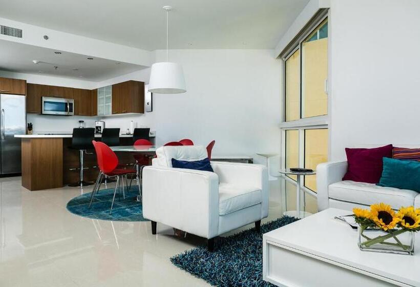 带1个卧室的高级公寓, Blue Residences