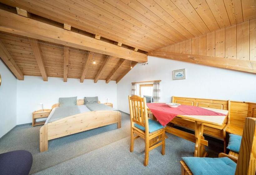 스탠다드 스튜디오 더블 침대, Chasa Allegra