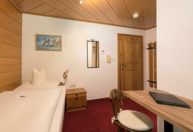 غرفة قياسية فردية, Das Elisabeth