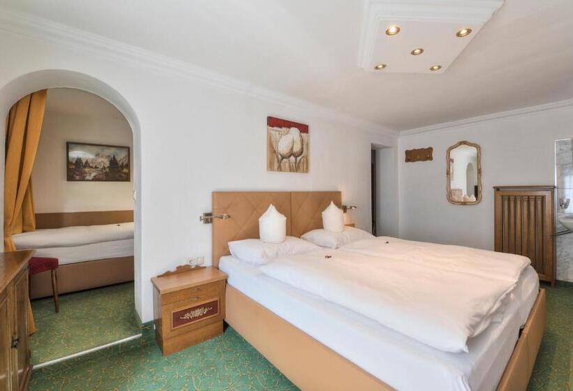 غرفة قياسية ثلاثية, Das Elisabeth