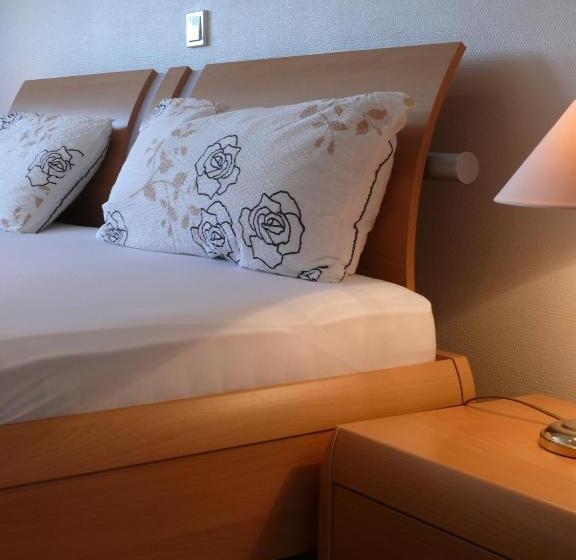 Номер Стандарт, Ferienweingut Wolfgang Adamy