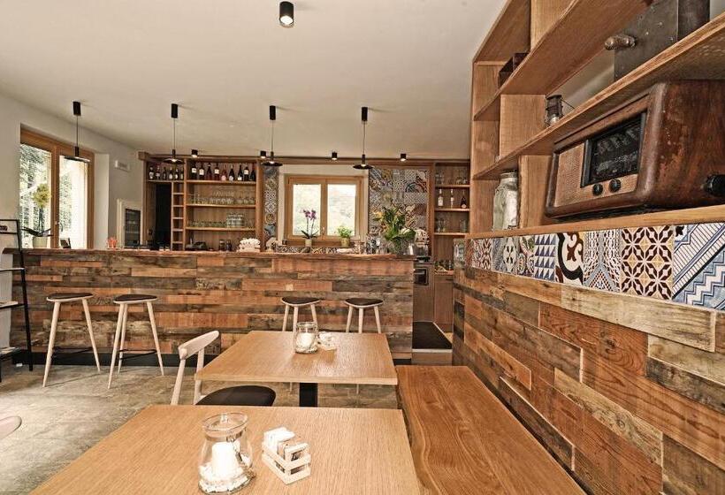 Семейный Номер, Piccola Valle