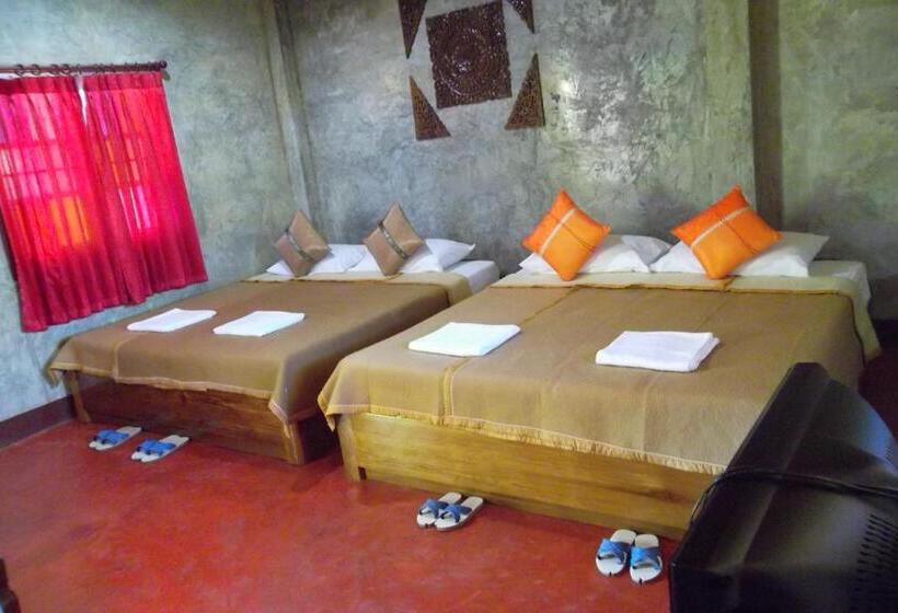 بنجلو عائلى, Tamarind Grand Resort Mae Sariang