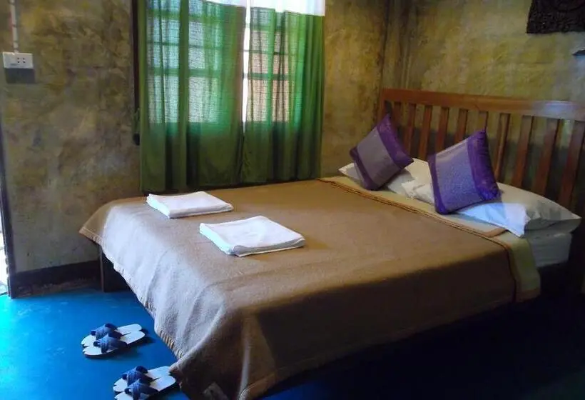 スタンダードバンガロー, Tamarind Grand Resort Mae Sariang
