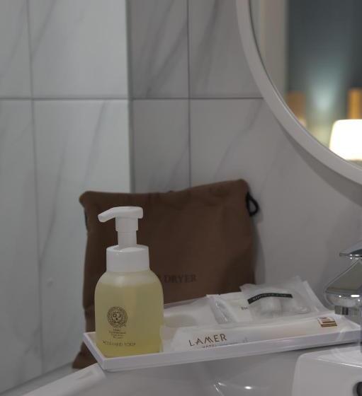 اتاق استاندارد, Lamer