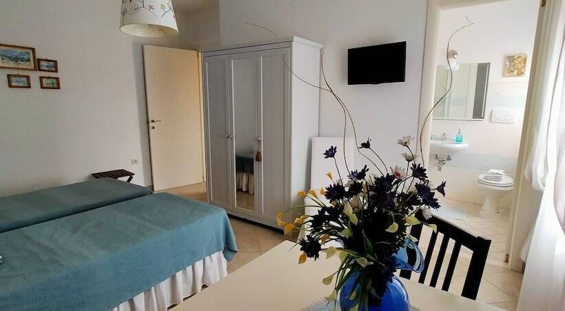 Pokój Standard, Sa Chessa