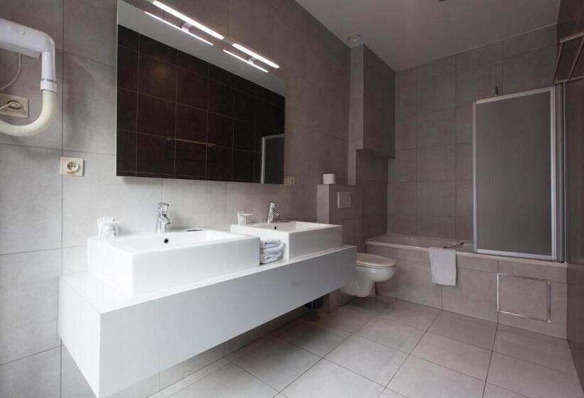 Четырехместный Номер Стандарт, Boterhuis