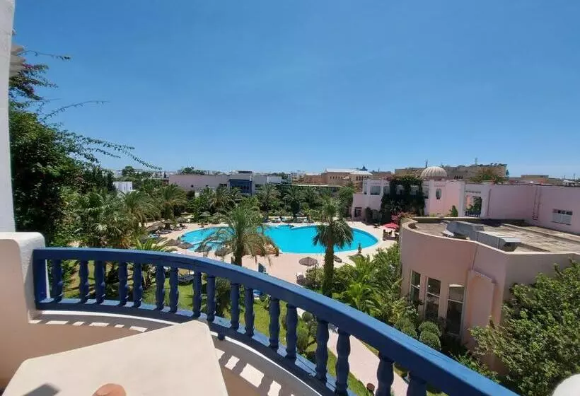 اتاق سوپریور با چشم‌انداز استخر, Eden Yasmine Resort & Spa