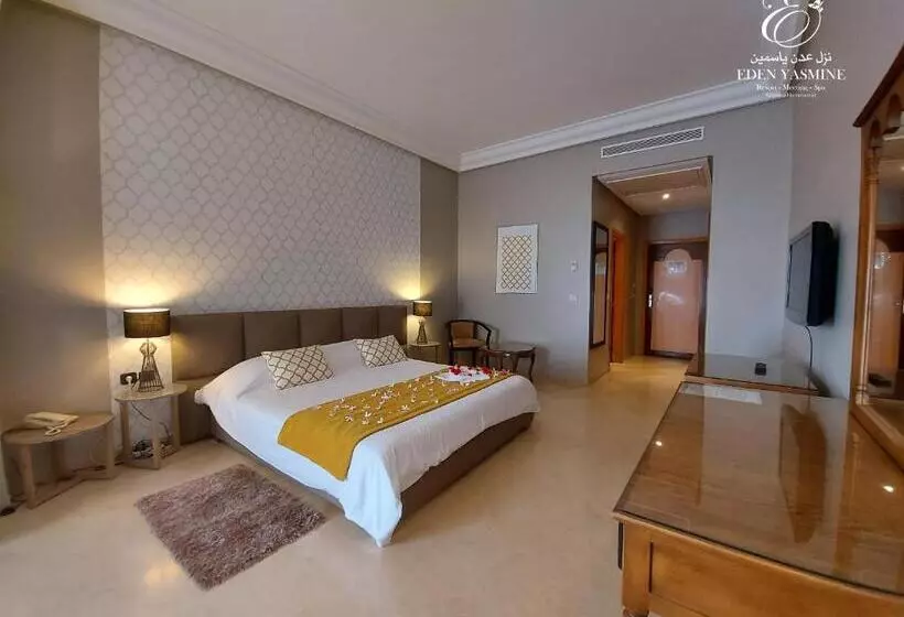 اتاق سوپریور با چشم‌انداز استخر, Eden Yasmine Resort & Spa