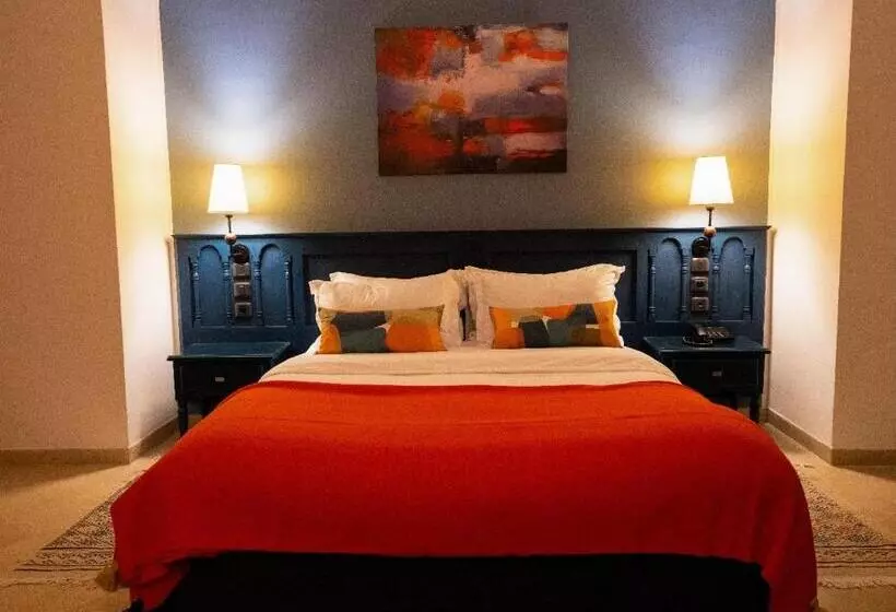 اتاق سوپریور با چشم‌انداز استخر, Eden Yasmine Resort & Spa