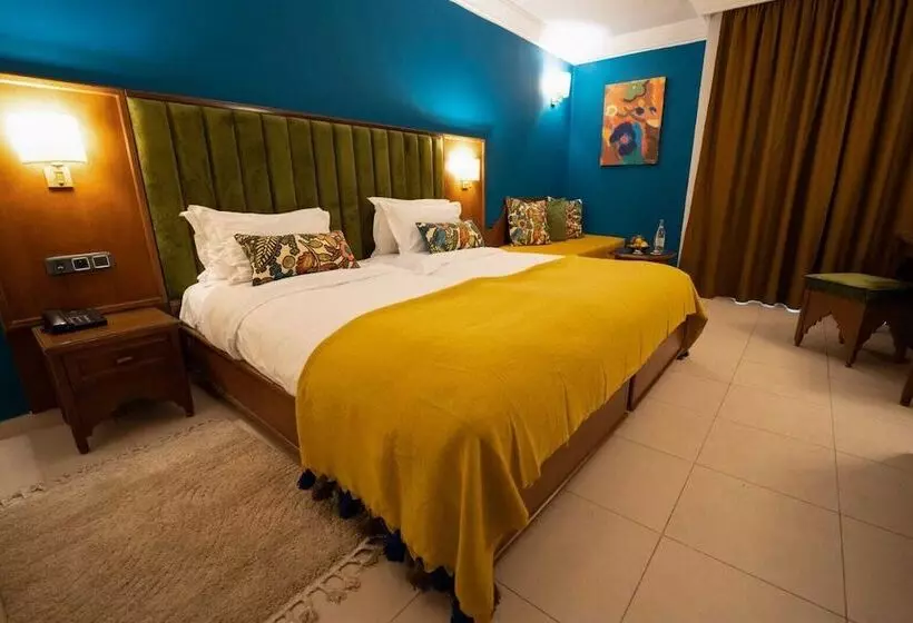 اتاق استاندارد سه تخته با چشم‌انداز استخر, Eden Yasmine Resort & Spa