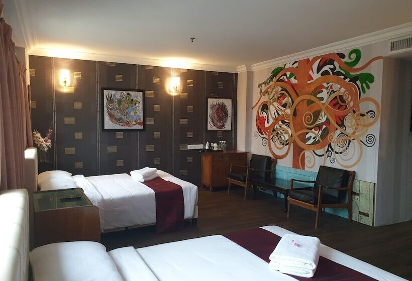 スイート, Fair Park