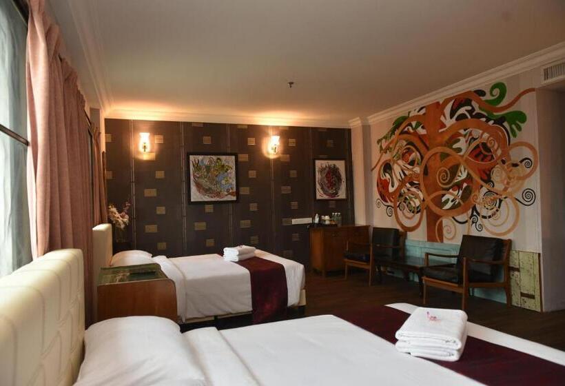 スイート, Fair Park