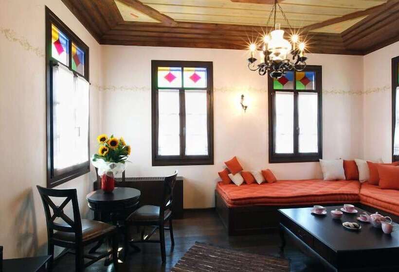 סוויטה, Orologopoulos Mansion Luxury