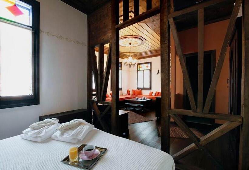 סוויטה, Orologopoulos Mansion Luxury