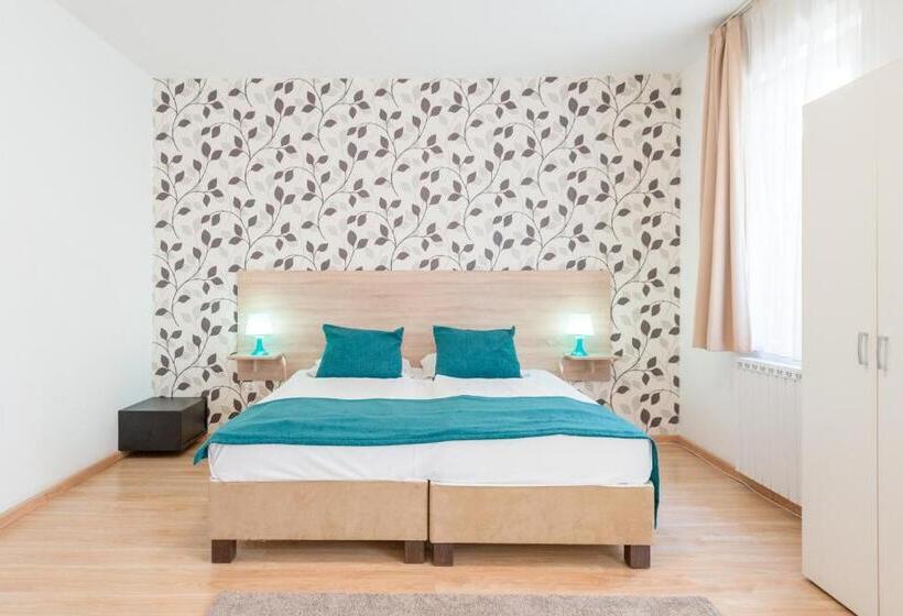 استودیوی استاندارد, Prince Apartments