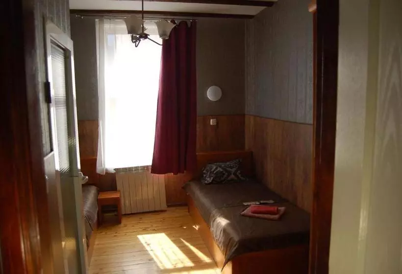 Habitación Estándar, Stivan Iskar
