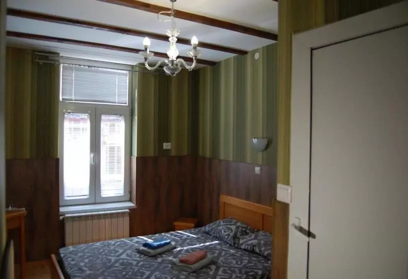 Habitación Estándar, Stivan Iskar