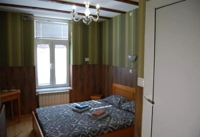 Habitación Estándar, Stivan Iskar