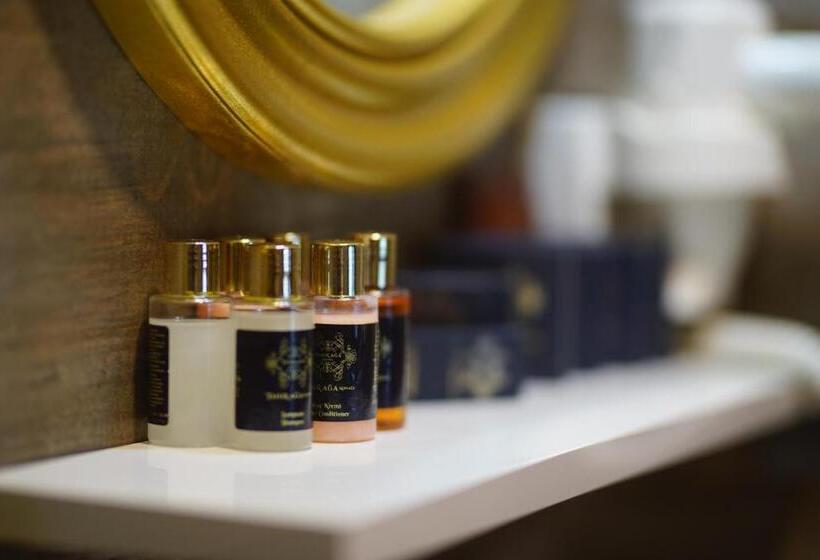 اتاق استاندارد یک نفره, Tahir Aga Konagi