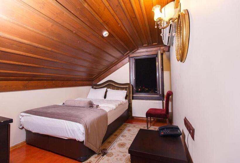 اتاق اکونومی یک تخته, Tahir Aga Konagi