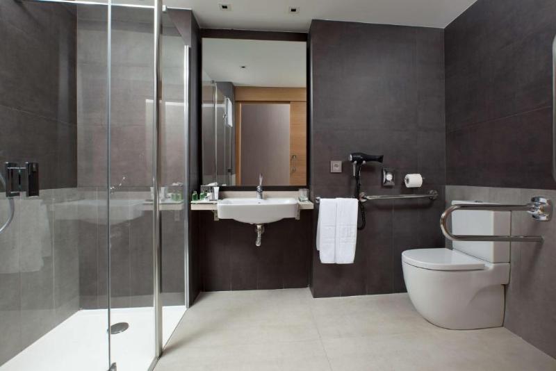 Номер Стандарт, Novotel Fujairah
