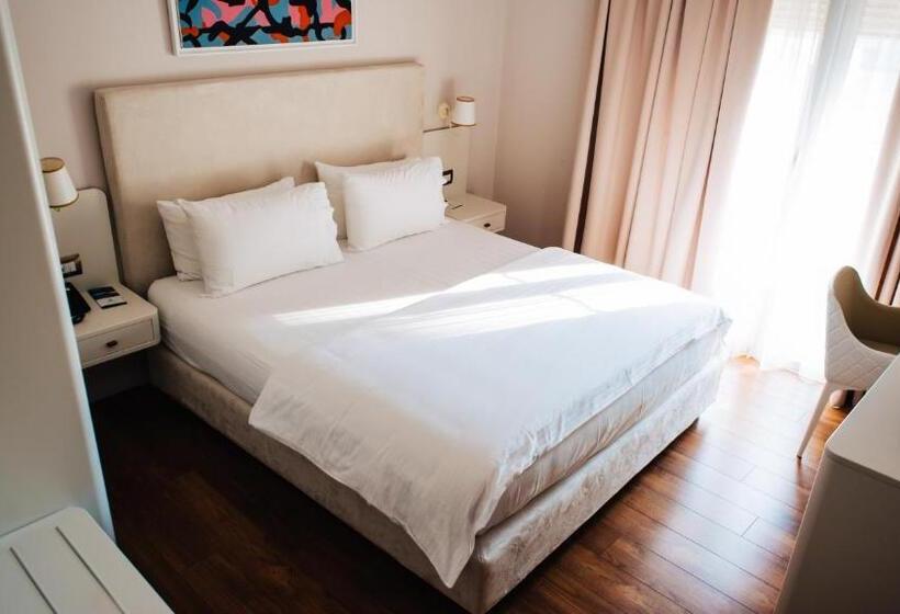 标准间带阳台, Sar Otel Boutique