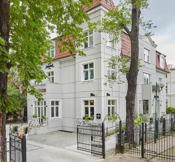 اتاق لوکس, Villa Antonina