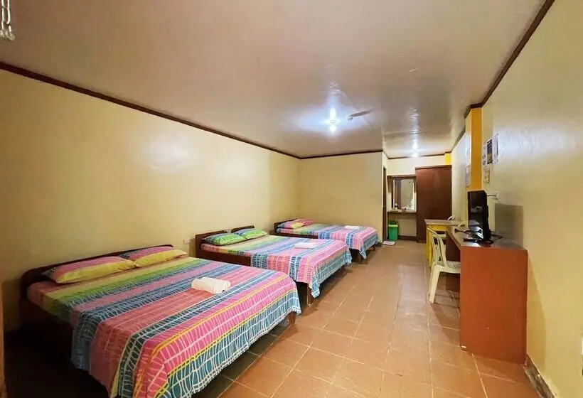 デラックスファミリールーム, White Beach Hotel Puerto Galera Powered By Cocotel
