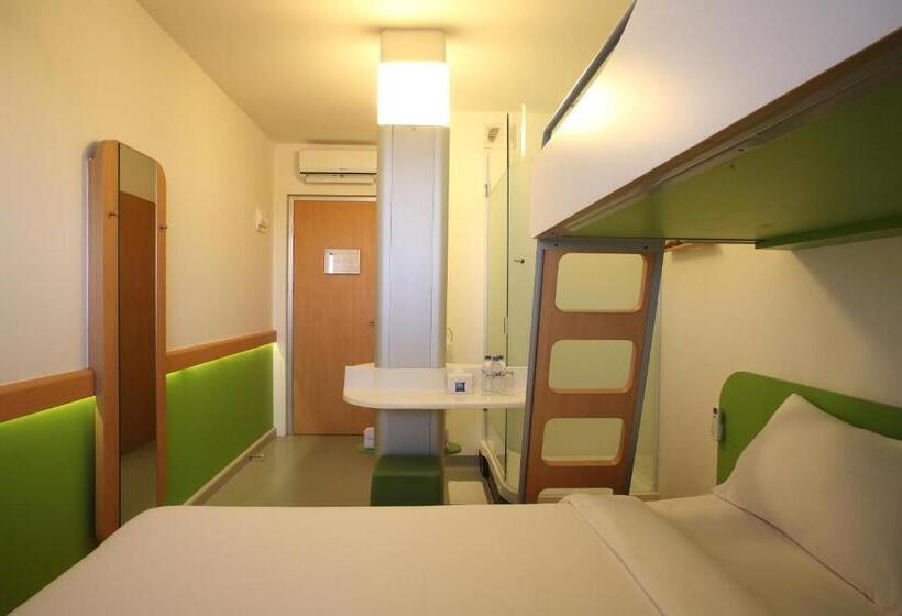 2段ベッド付きスタンダードルーム, Cordia Hotel Surabaya Airport