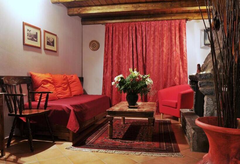 スイート, Georgio S V Chalet Kalavrita