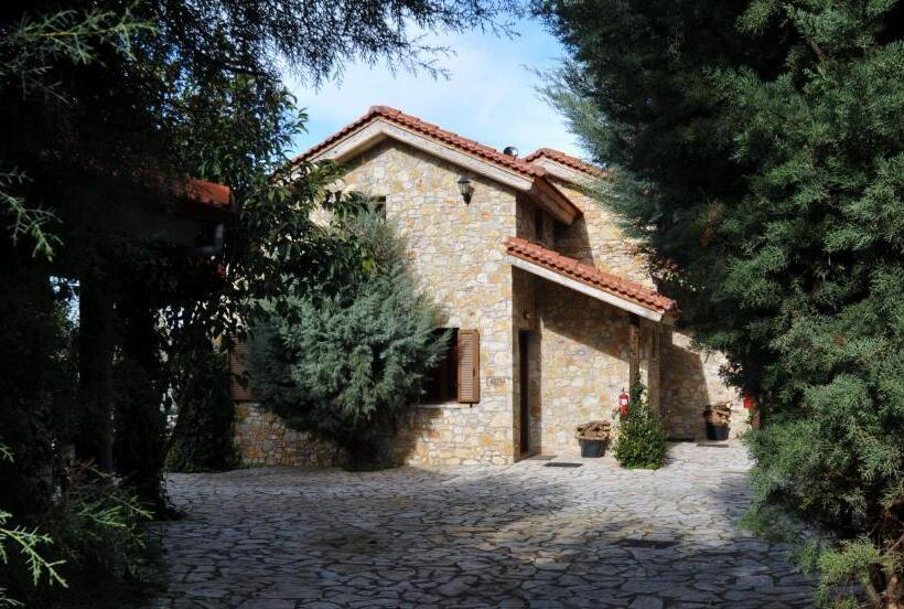 スイート, Georgio S V Chalet Kalavrita