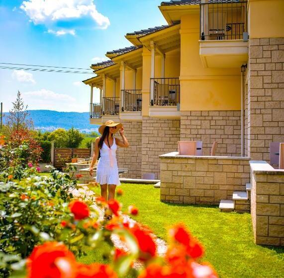 اتاق خانوادگی, Anemolia Resort And Spa