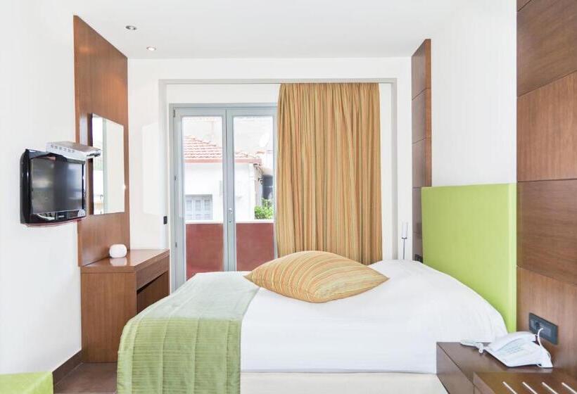 חדר אקונומי, Astros Beach Boutique