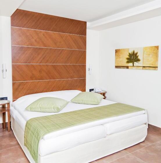 חדר אקזקיוטיב נוף לים, Astros Beach Boutique