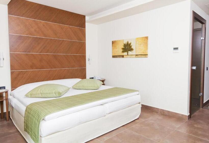 חדר אקזקיוטיב נוף לים, Astros Beach Boutique