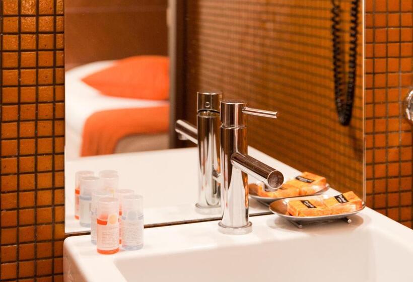 חדר אקזקיוטיב נוף לים, Astros Beach Boutique