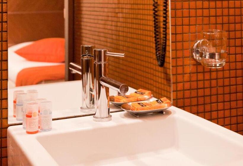 חדר אקזקיוטיב נוף לים, Astros Beach Boutique