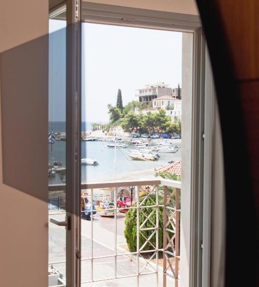 סוויטת סופריור נוף לים, Astros Beach Boutique