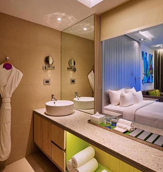 استودیوی استاندارد, Avasa